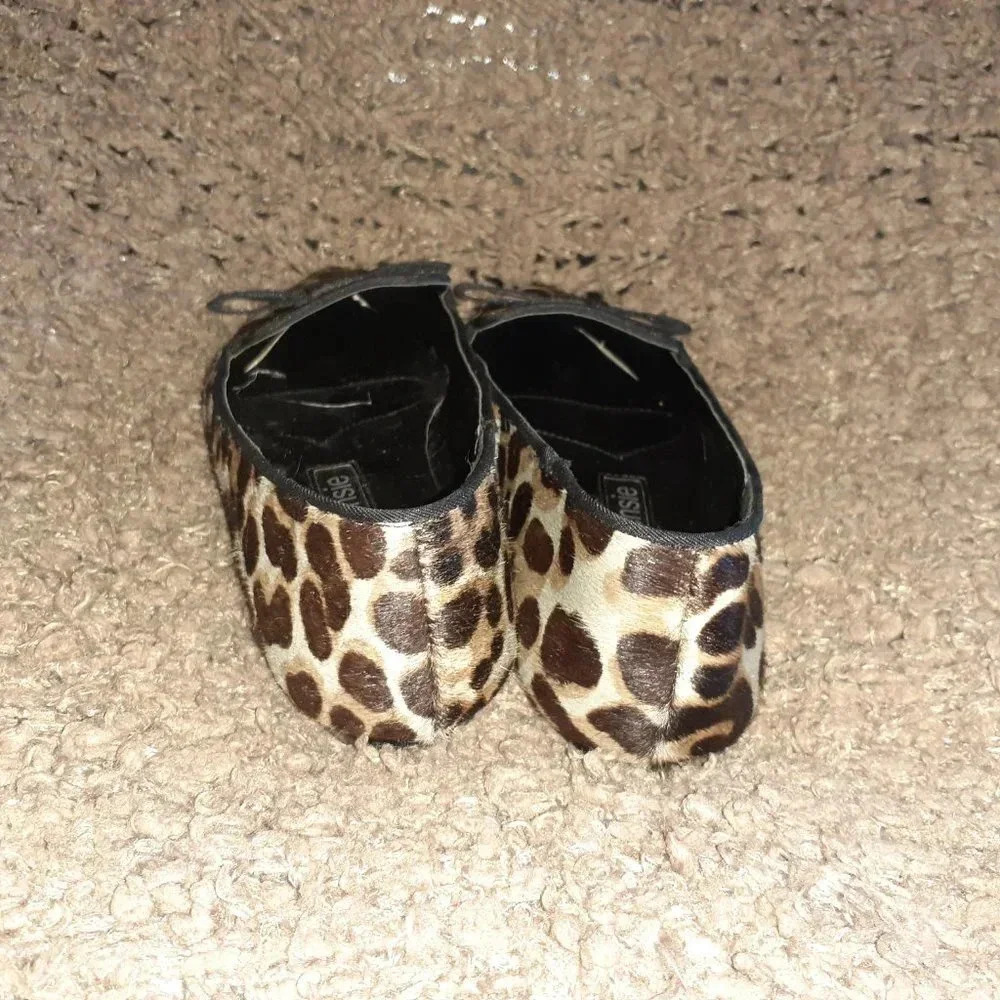 KENSIE-Leopard Pattern Calf Hair Ballet Flats - Picture 5 of 7